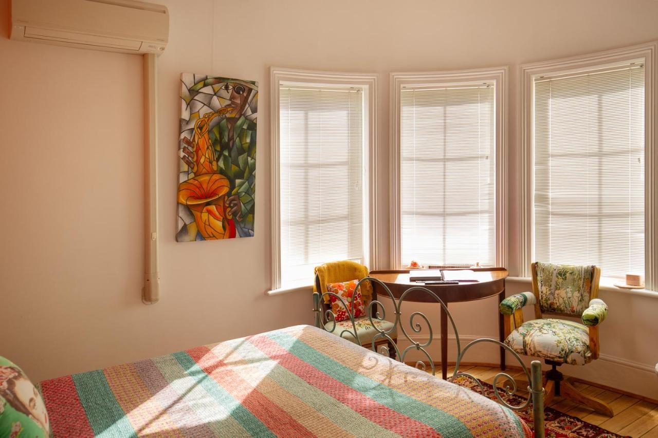Assemblage Boutique Art B & B Hobart Exterior photo
